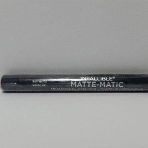 5) L'oreal Matte Matic Eyeliner Navy Blue Sealed